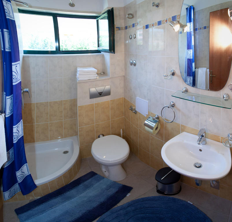 Yacht Beach Apartments Kaštela Szoba fotó