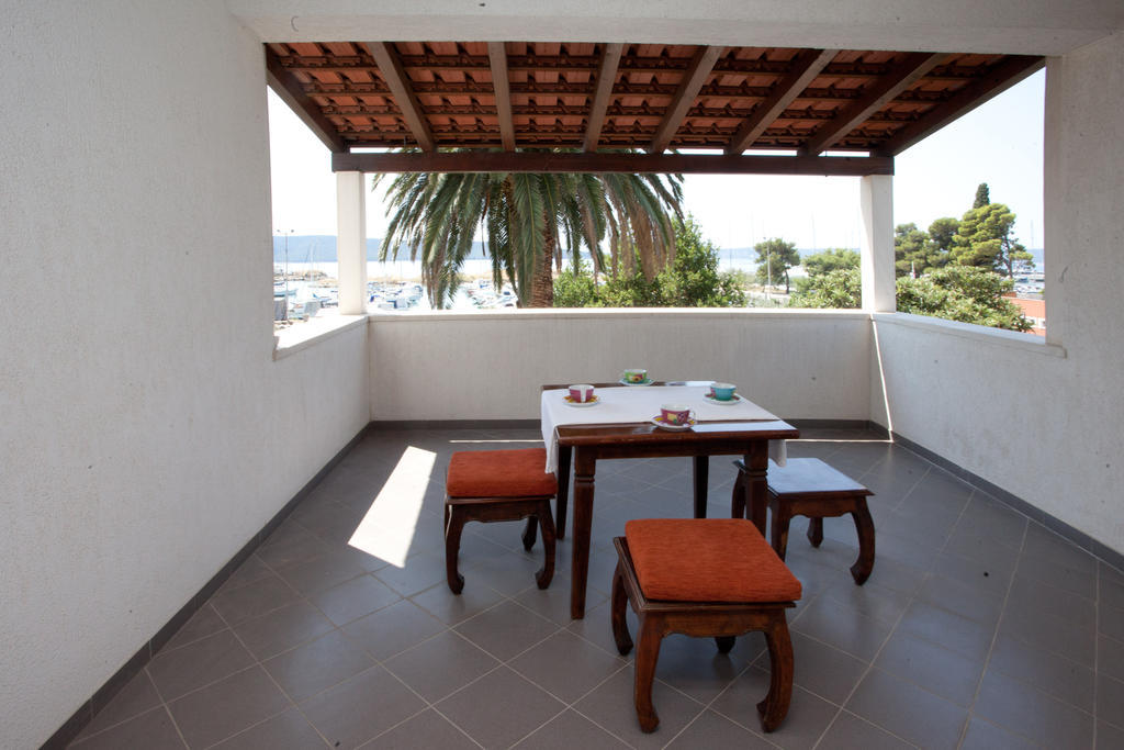 Yacht Beach Apartments Kaštela Kültér fotó
