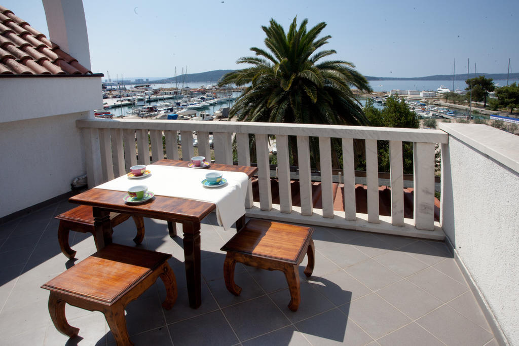 Yacht Beach Apartments Kaštela Kültér fotó